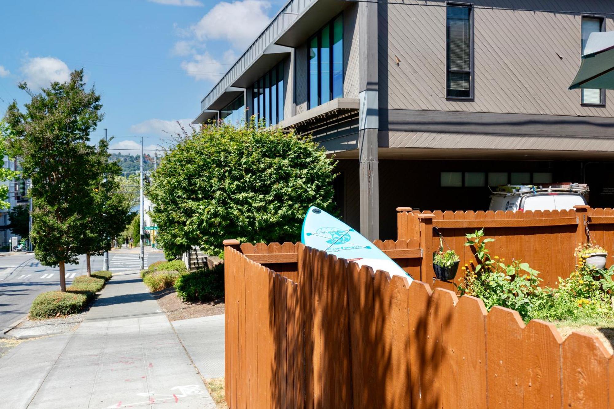 Vintage 3 Bedroom Home In Prime Eastlake Seattle With Private Parking Екстер'єр фото