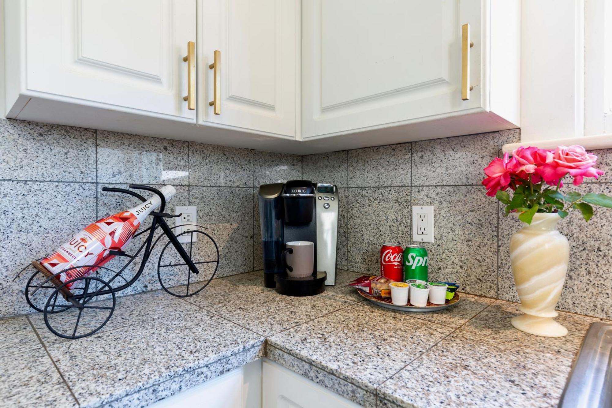 Vintage 3 Bedroom Home In Prime Eastlake Seattle With Private Parking Екстер'єр фото