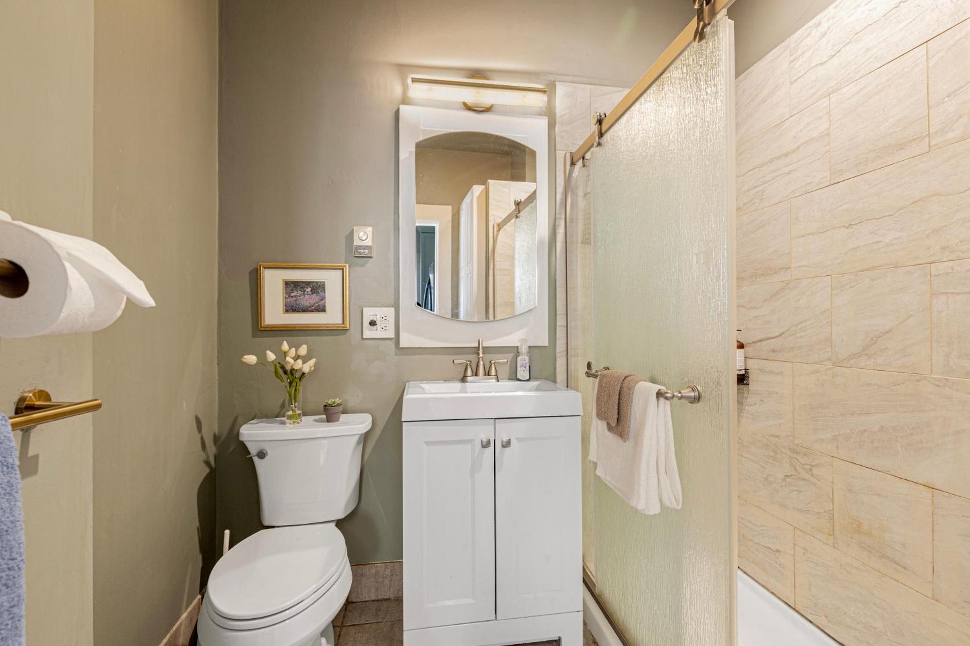 Vintage 3 Bedroom Home In Prime Eastlake Seattle With Private Parking Екстер'єр фото